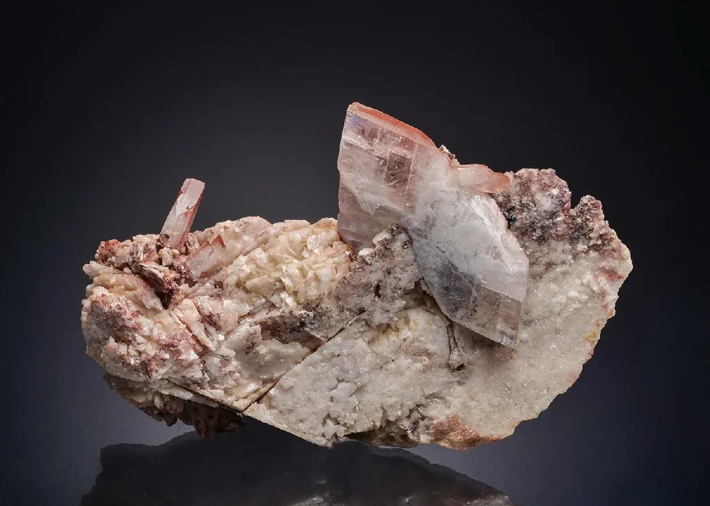 Baryte with Dolomite image