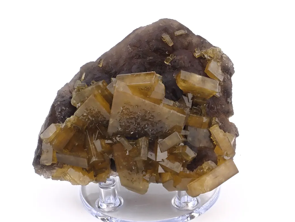 Baryte with Fluorite image