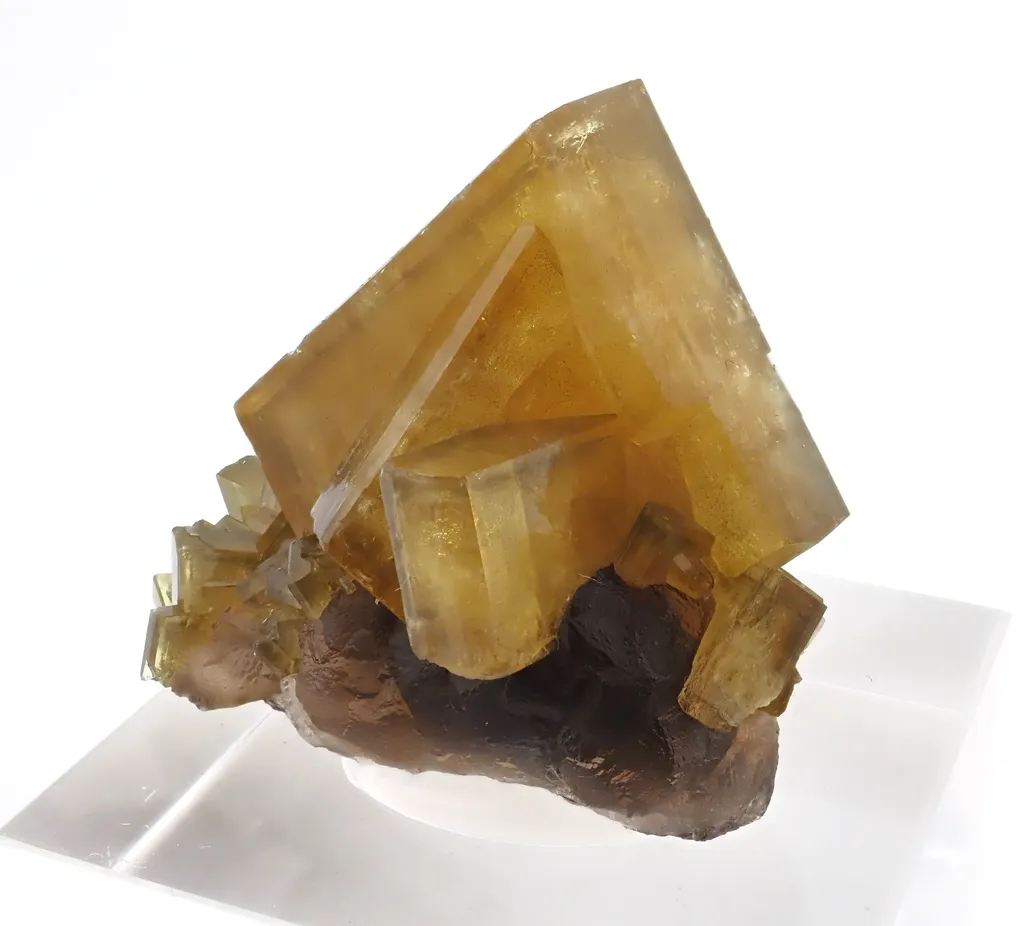 Baryte with Fluorite image