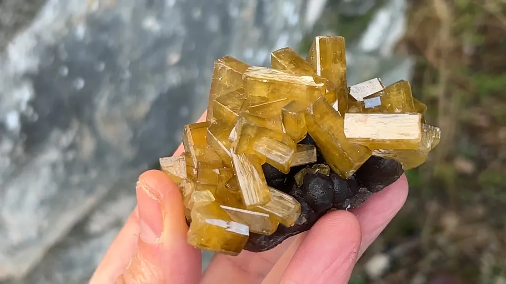 Baryte with Fluorite - image 4