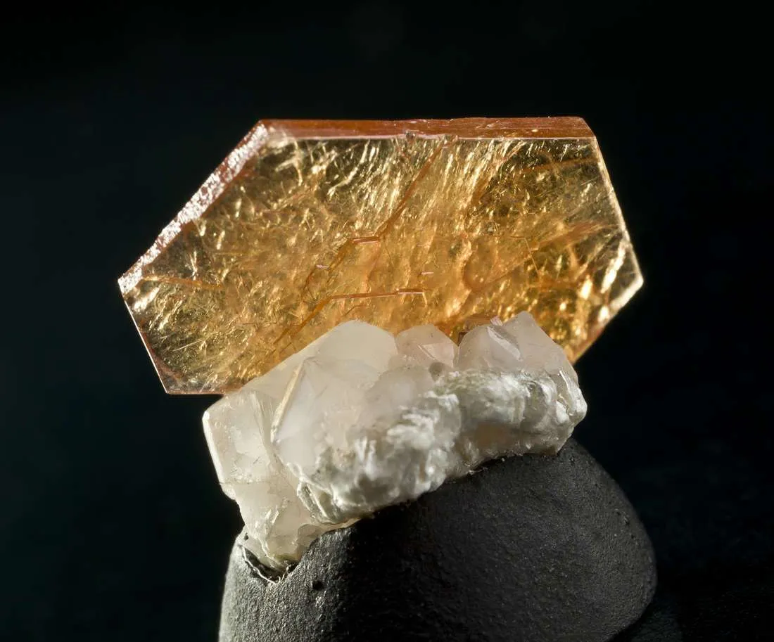 Bastnaesite-Ce on Calcite - image 2