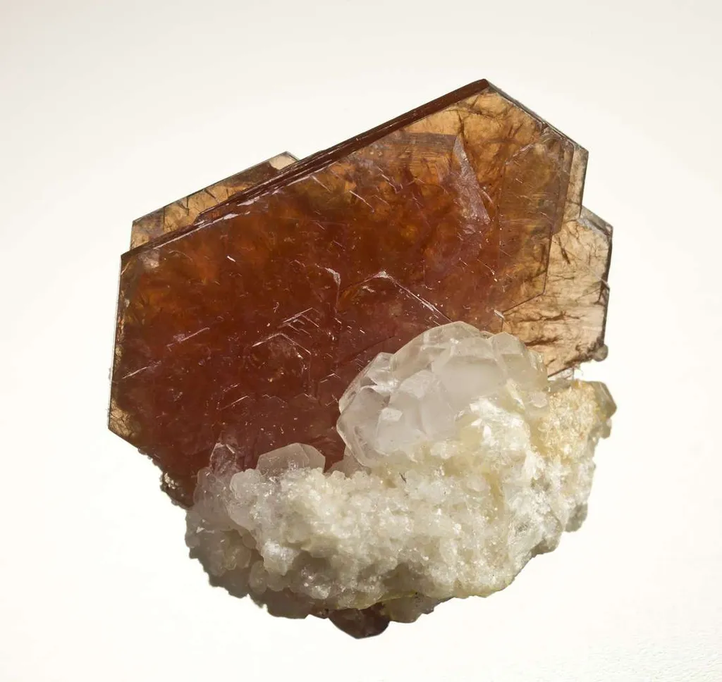 Bastnaesite-Ce on Calcite - image 2