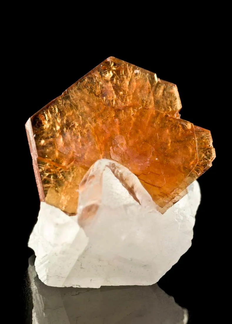 Bastnaesite-Ce on Calcite - image 1
