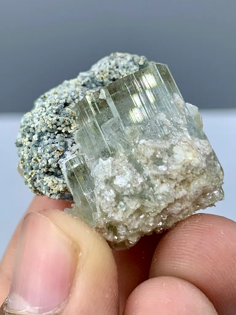 Beautiful Aquamarine Matrix On Muscovite Specimen 20.64 G  Pakistan, Gilgit-Baltistan, Nagar District, Nagar - image 7