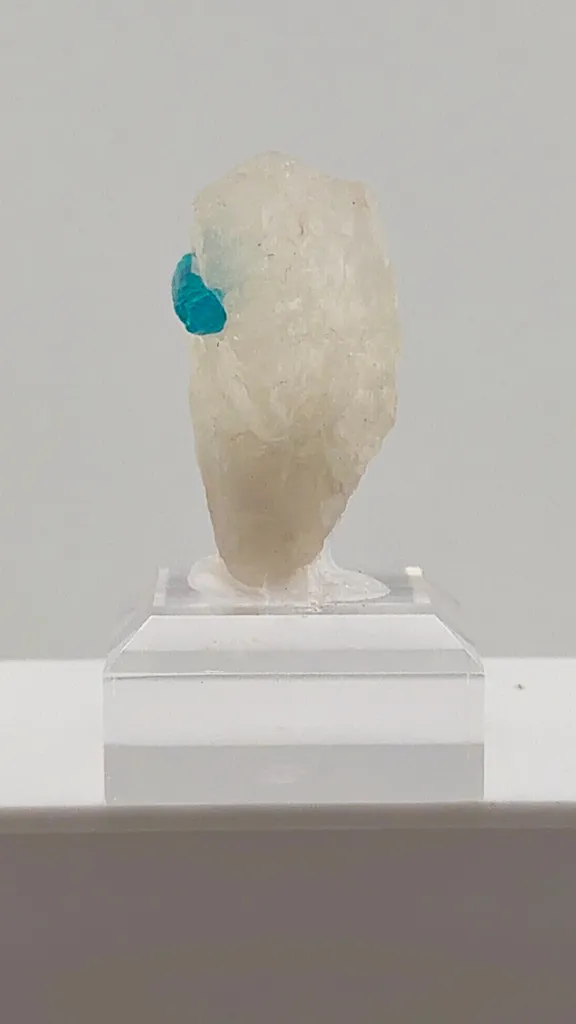 Beautiful Paraiba Blue Tourmaline in Quartz - image 2