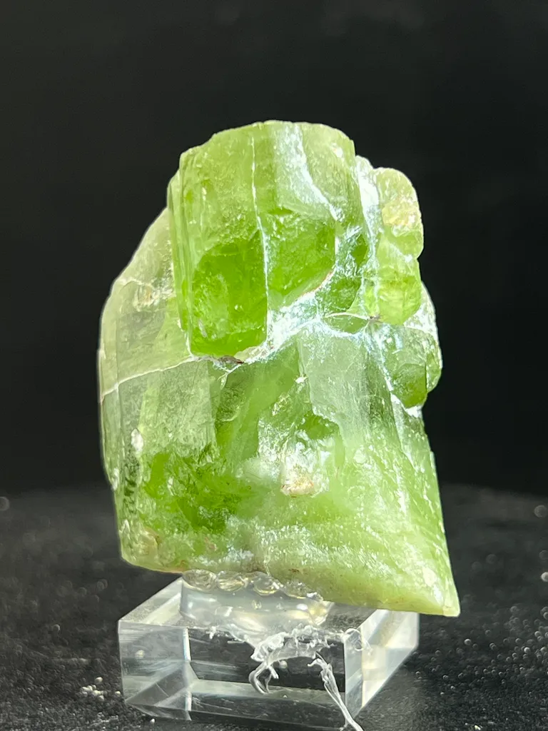 Beautiful peridot specimen from Pakistan natural peridot image