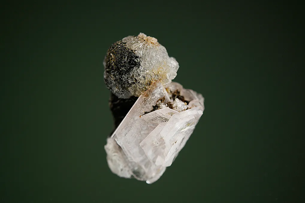 Behoite on Albite - image 2