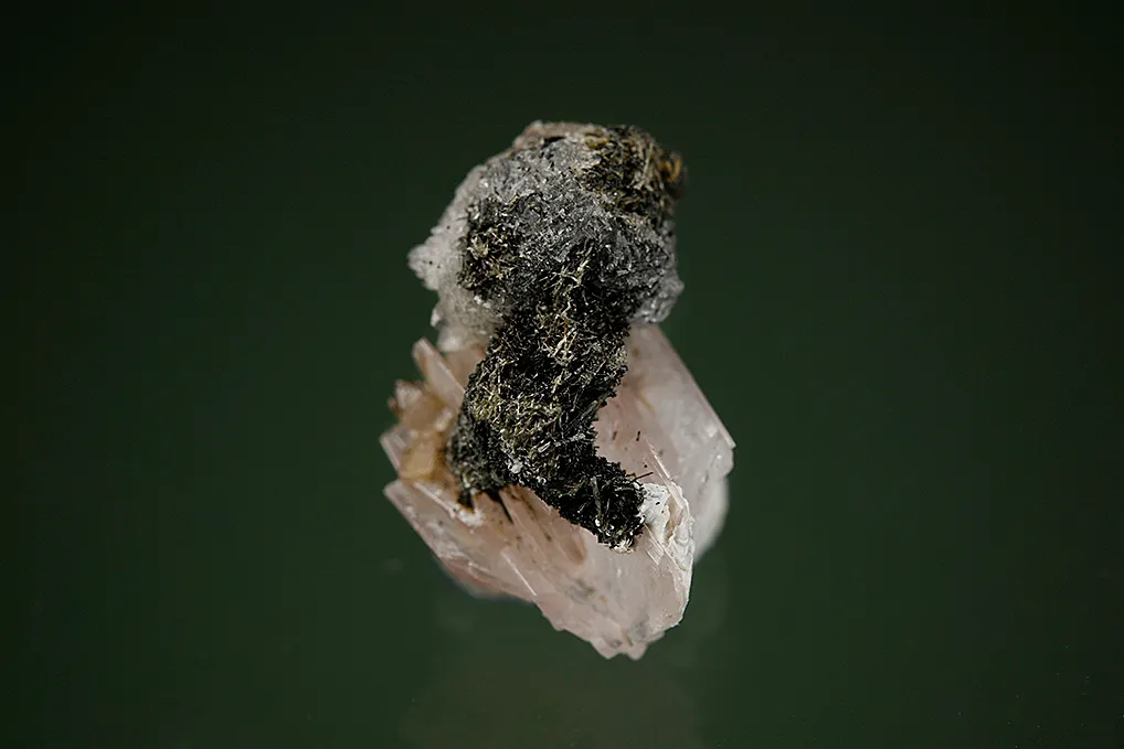 Behoite on Albite - image 4