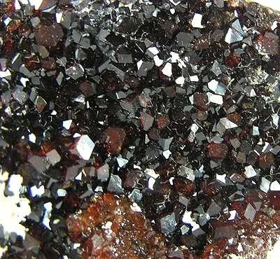 Bementite, Andradite - image 2