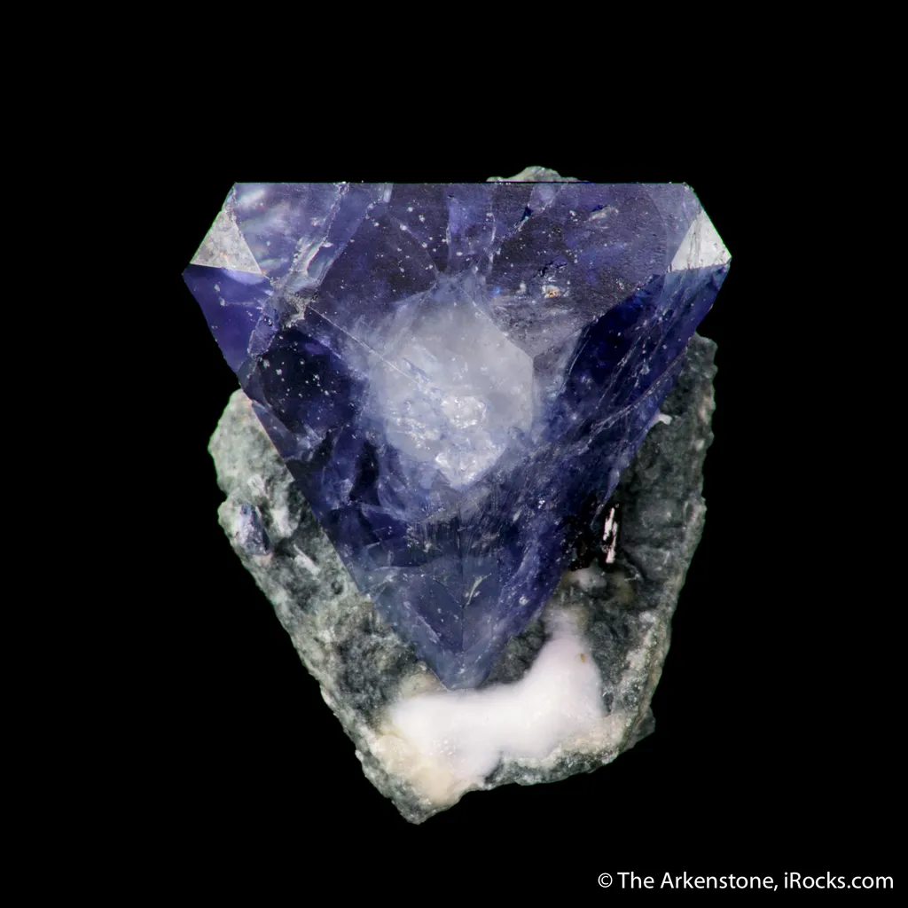 Benitoite image