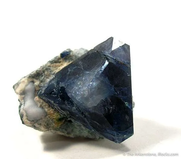 Benitoite image