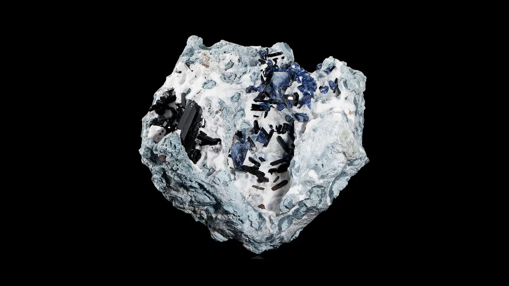 Benitoite image