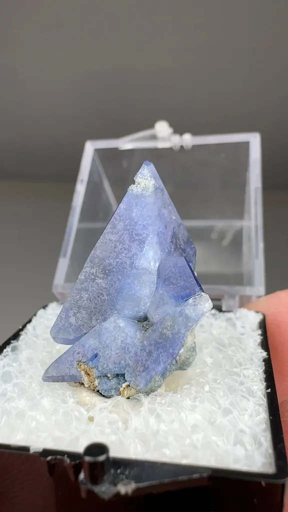 Benitoite - image 2