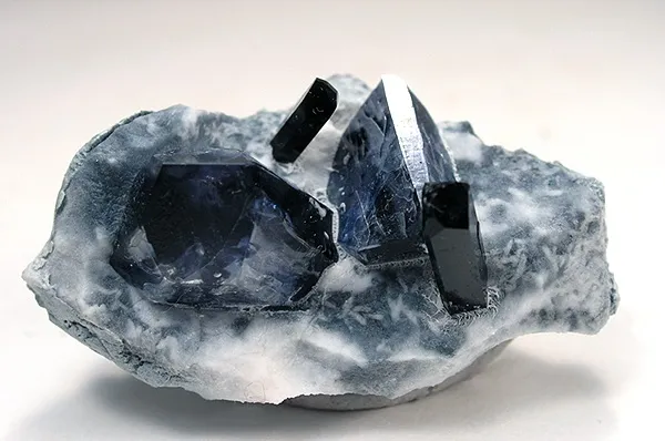 Benitoite image