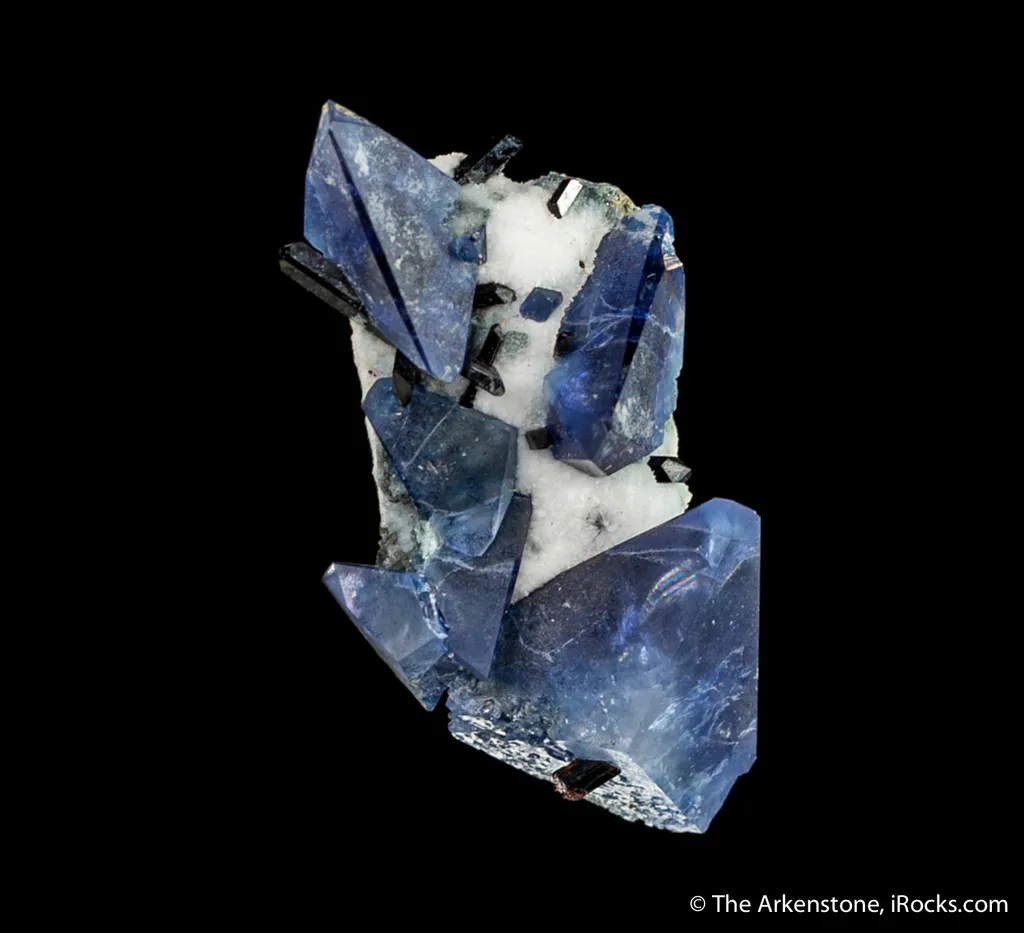 Benitoite and Neptunite image