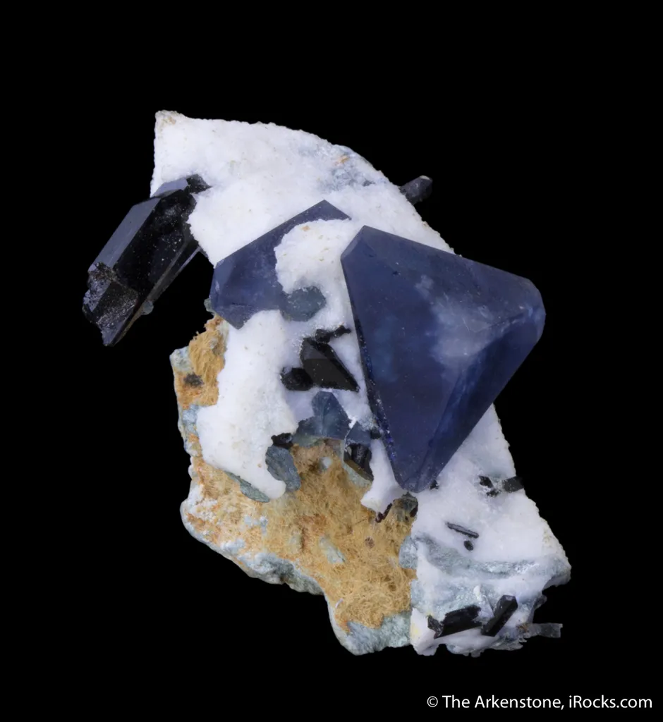 Benitoite and Neptunite on Natrolite - image 2