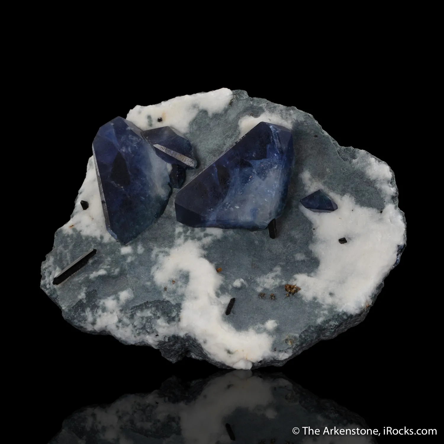 Benitoite and Neptunite with Joaquinite-(Ce) - image 3