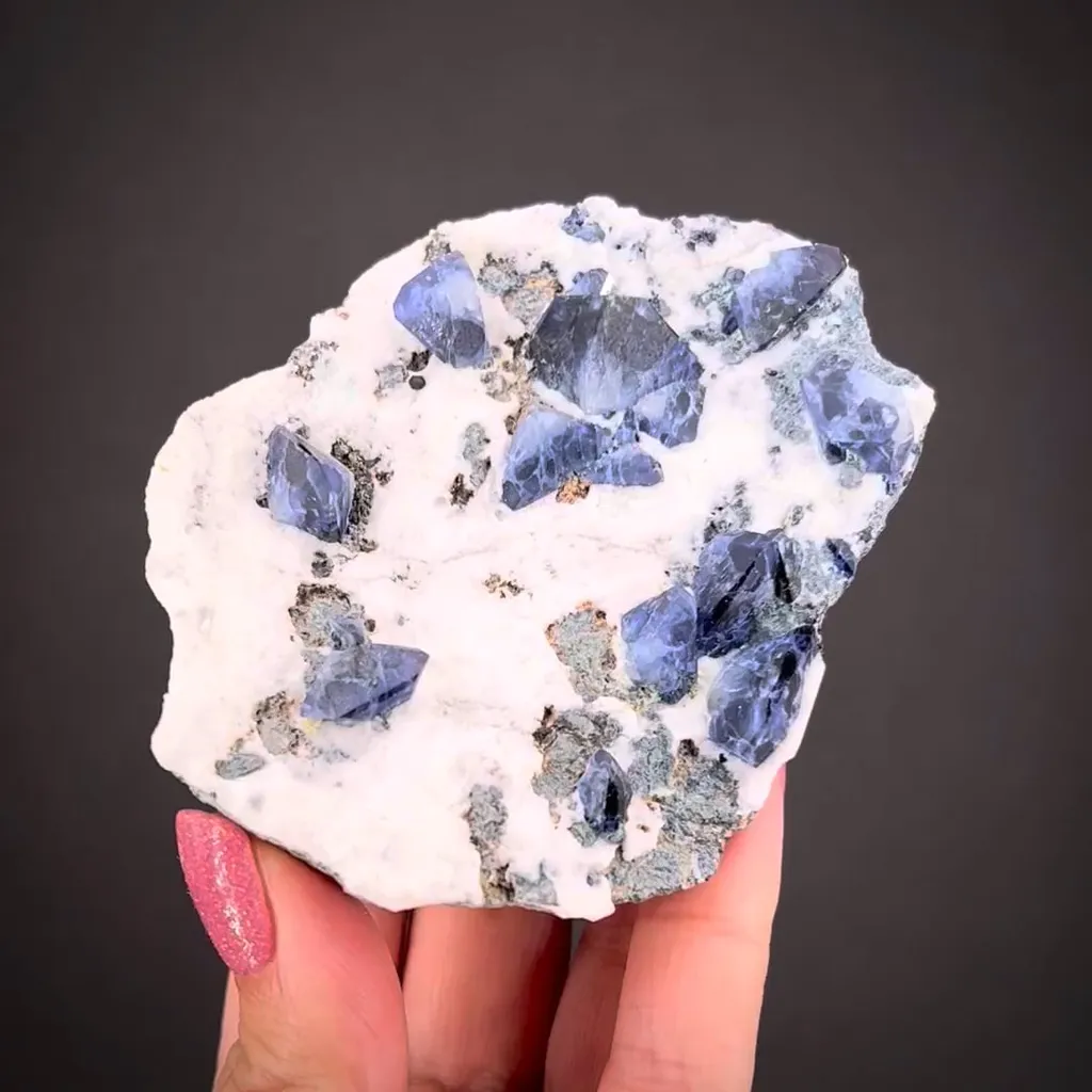 Benitoite image