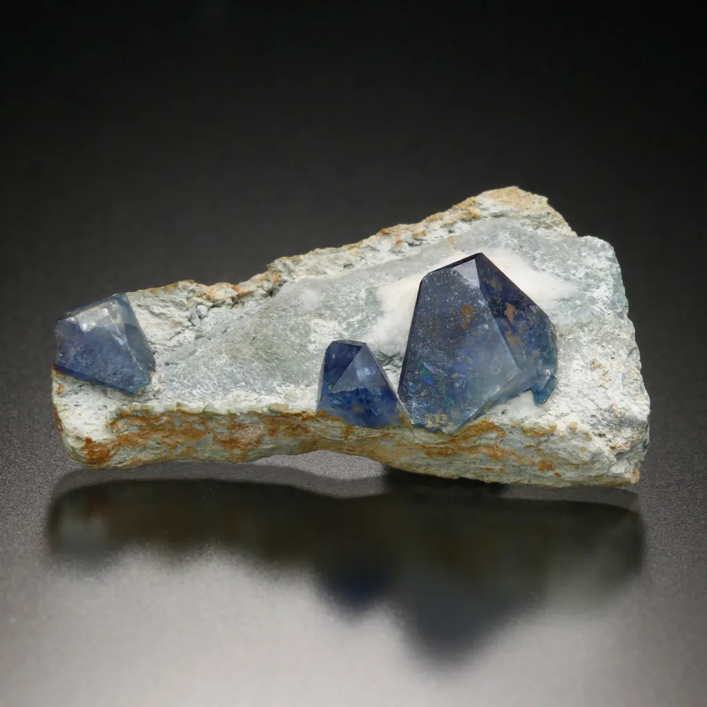 Benitoite image
