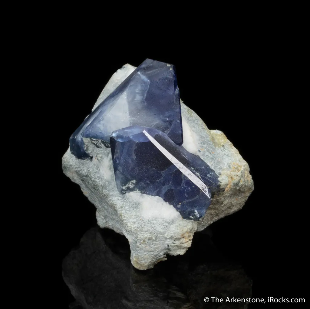 Benitoite - image 3