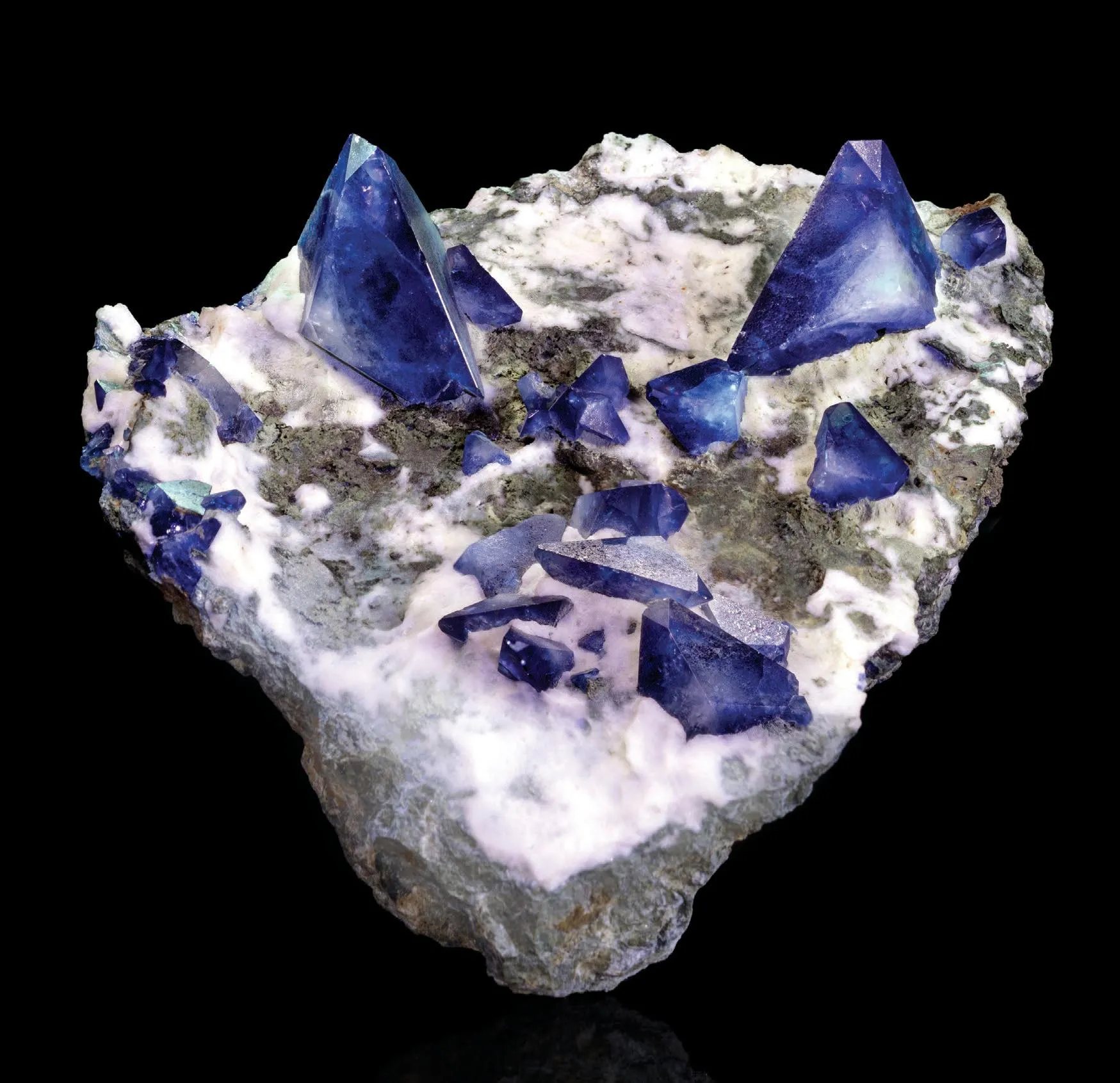 Benitoite, Natrolite - image 1