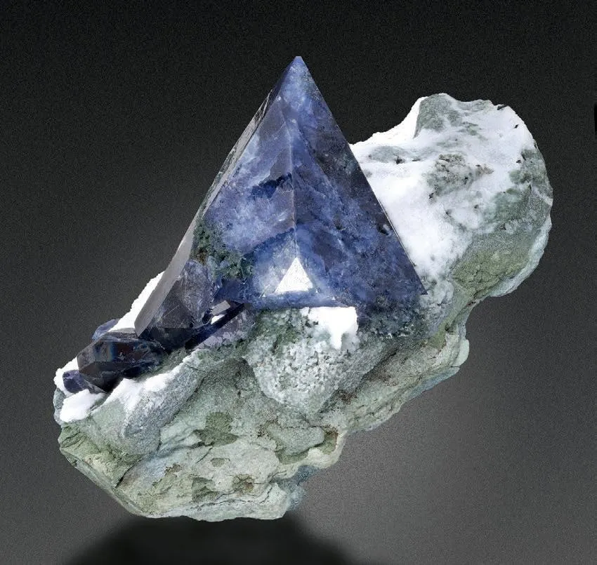 Benitoite, Natrolite, Neptunite - image 1