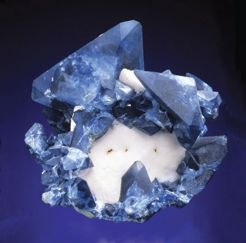 Benitoite, Neptunite, Natrolite image