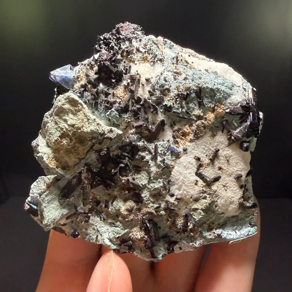 Benitoite (TL) California State Gem Mine image
