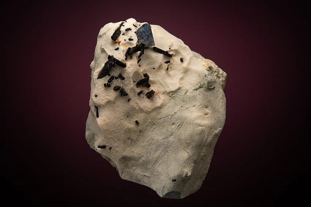 Benitoite with Neptunite image