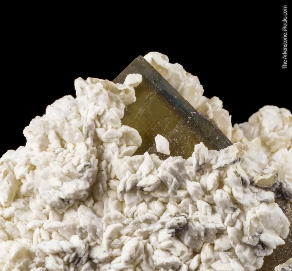 Benstonite on Fluorite - image 2