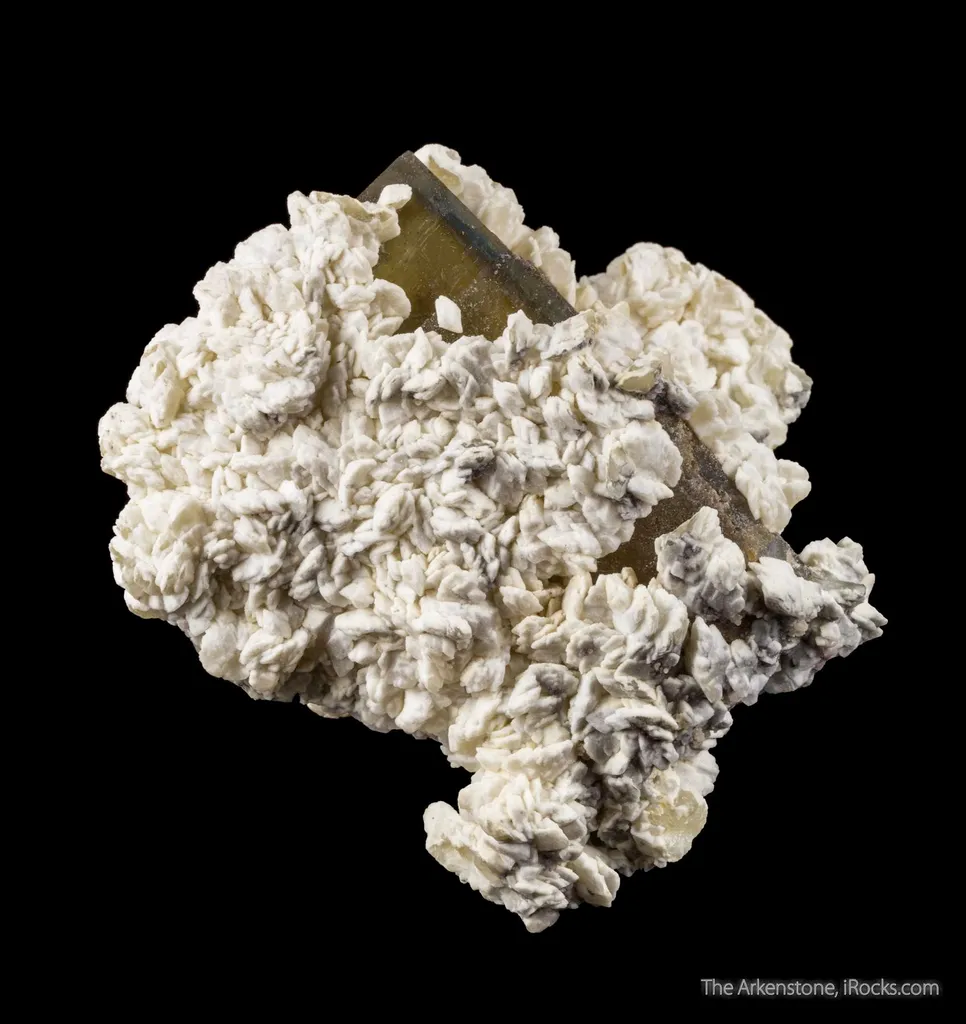 Benstonite on Fluorite image