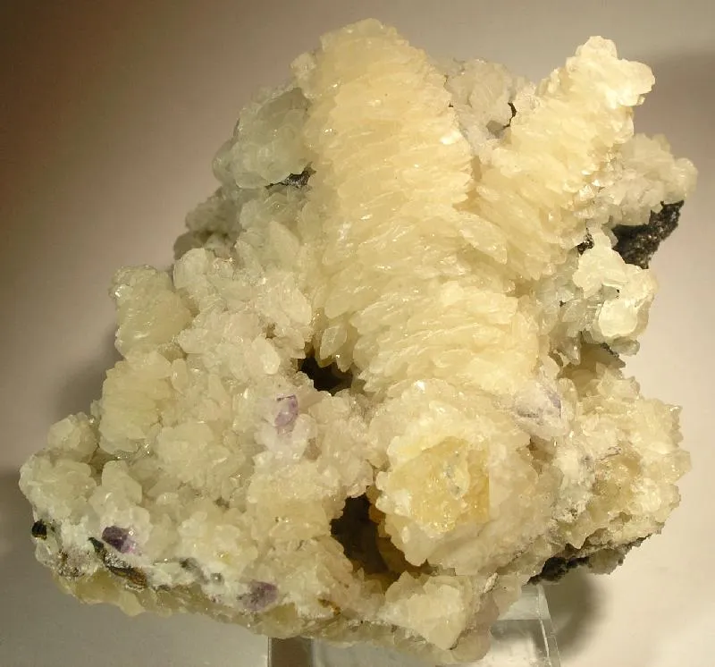 Benstonite, Sphalerite, Fluorite image