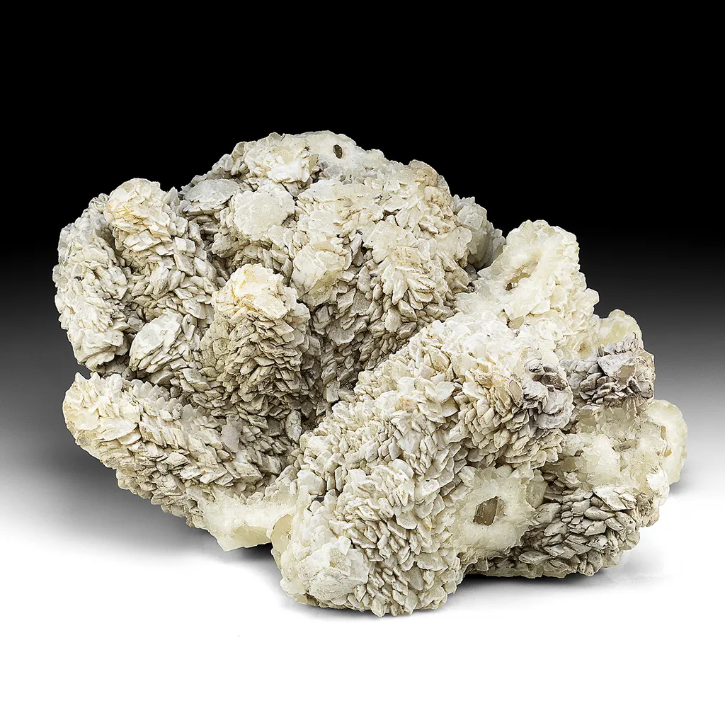 Benstonite with Calcite, Fluorite image