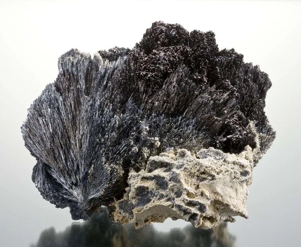 Berthierite - image 3