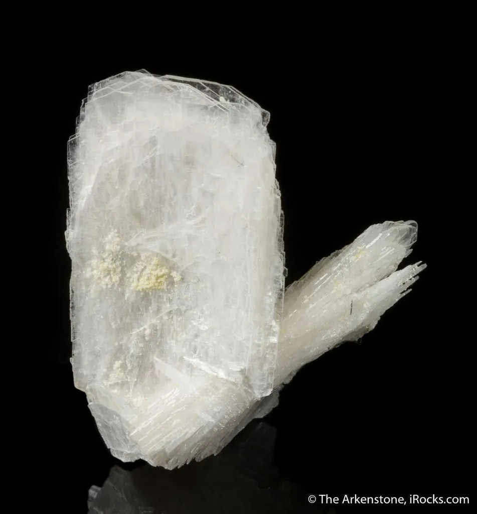 Bertrandite - image 3