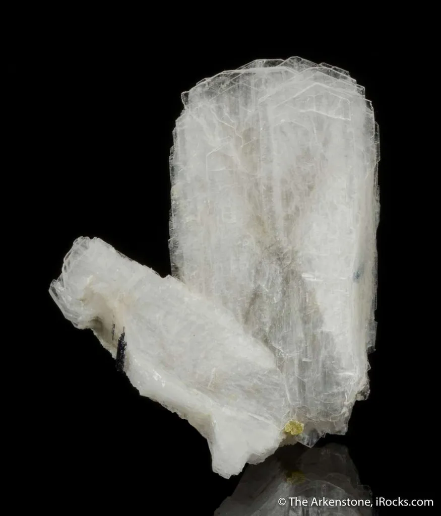 Bertrandite image