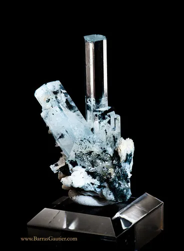 Béryl Aigue marine - Orthose- Tourmaline image