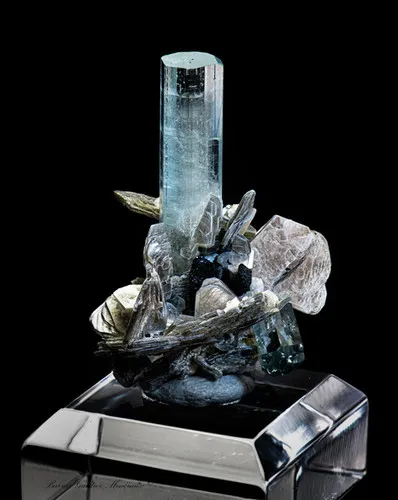 Beryl Aquamarine - Muscovite image