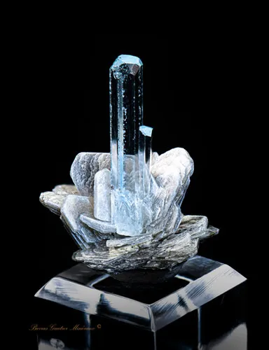 Beryl Aquamarine - Muscovite - image 3