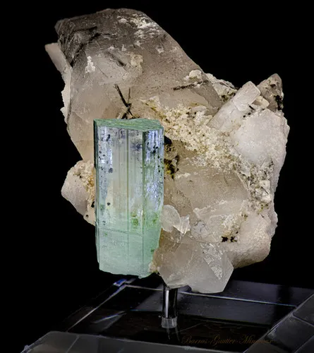 Beryl Aquamarine- Quartz image