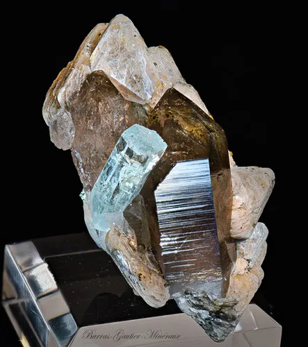 Beryl Aquamarine - Quartz - Muscovite image