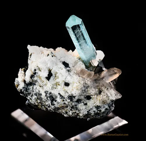 Beryl Aquamarine - Quartz - Muscovite - image 2