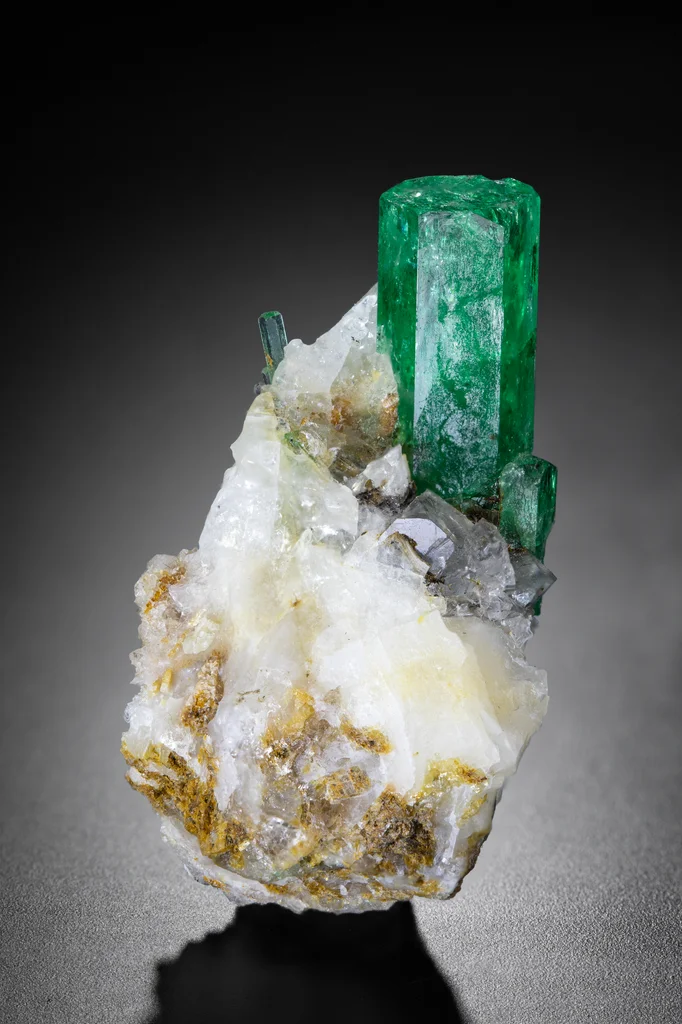 Beryl from Peña Blanca Mine, Boyacá Department, Colombia - image 3