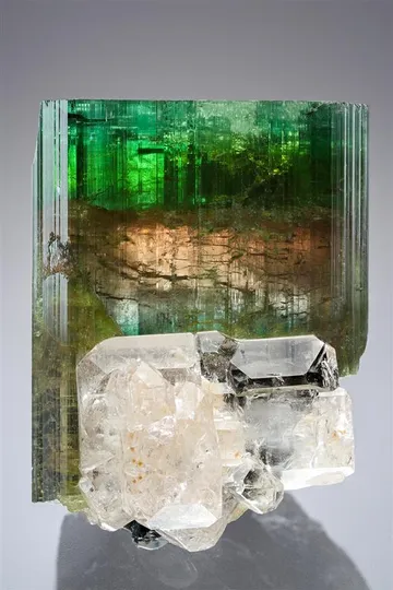 Beryl on Elbaite