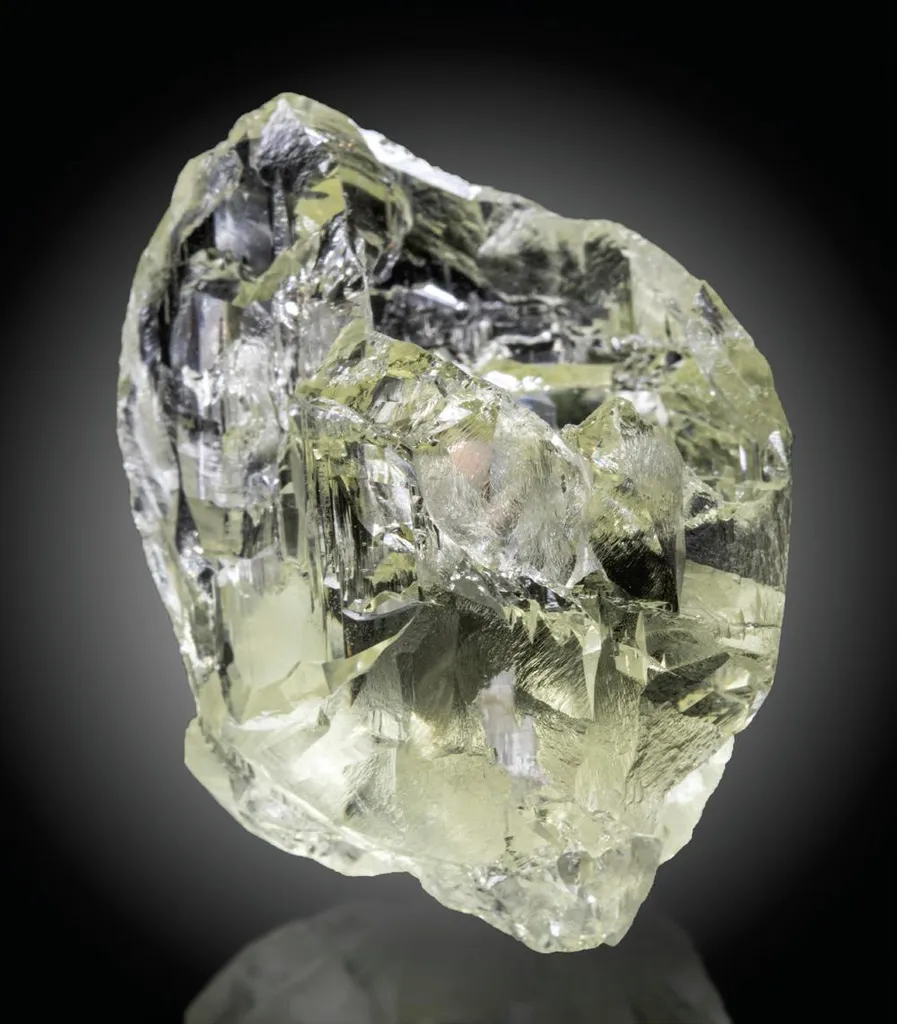 Beryl (pale Heliodor) image