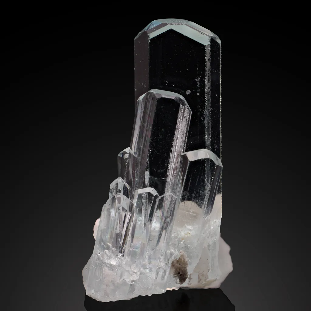 Beryl v. Aquamarine image