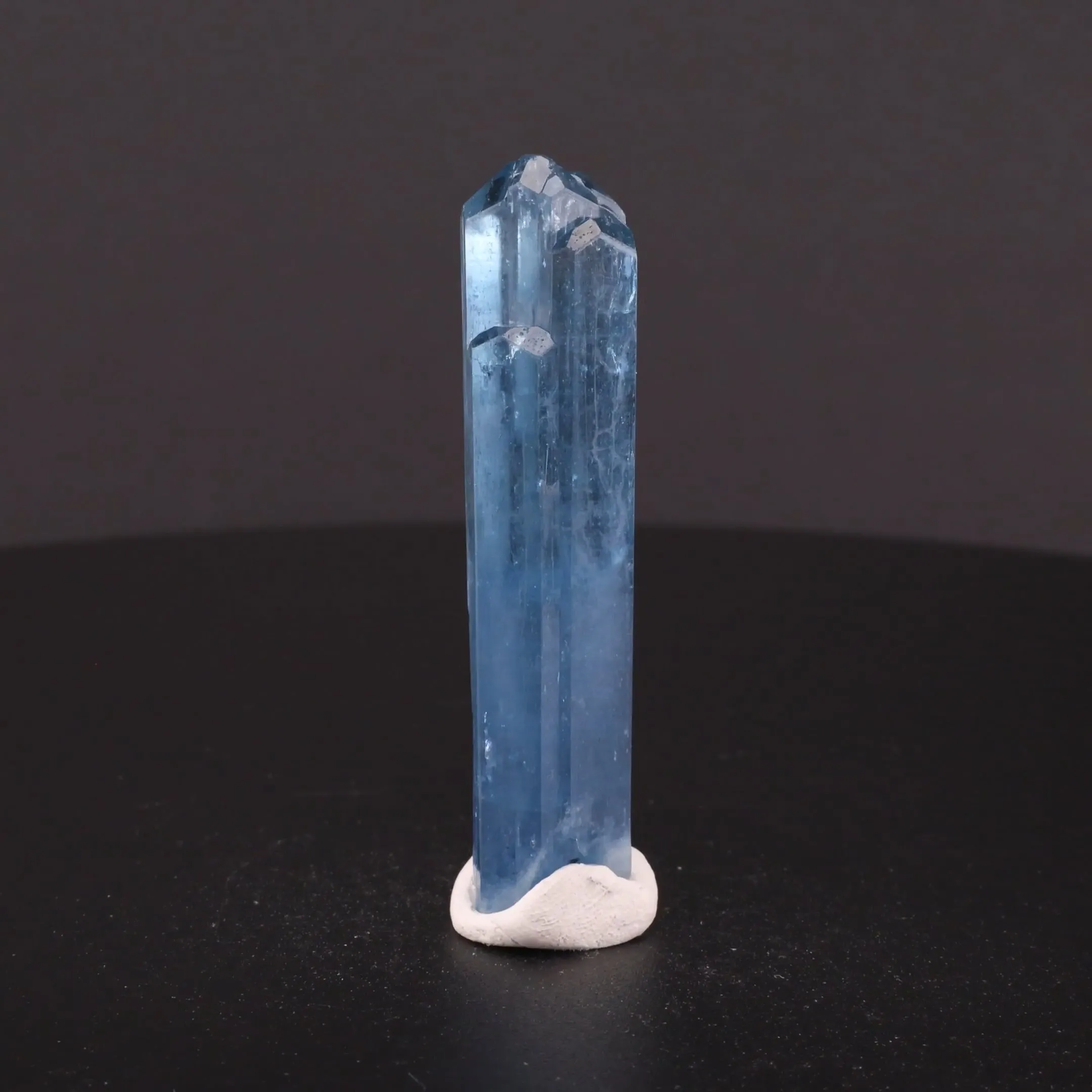 Beryl v. Aquamarine - image 2