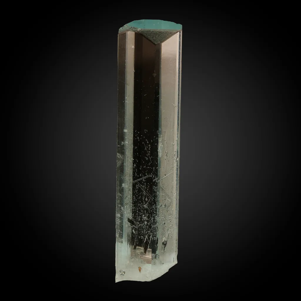 Beryl v. Aquamarine image