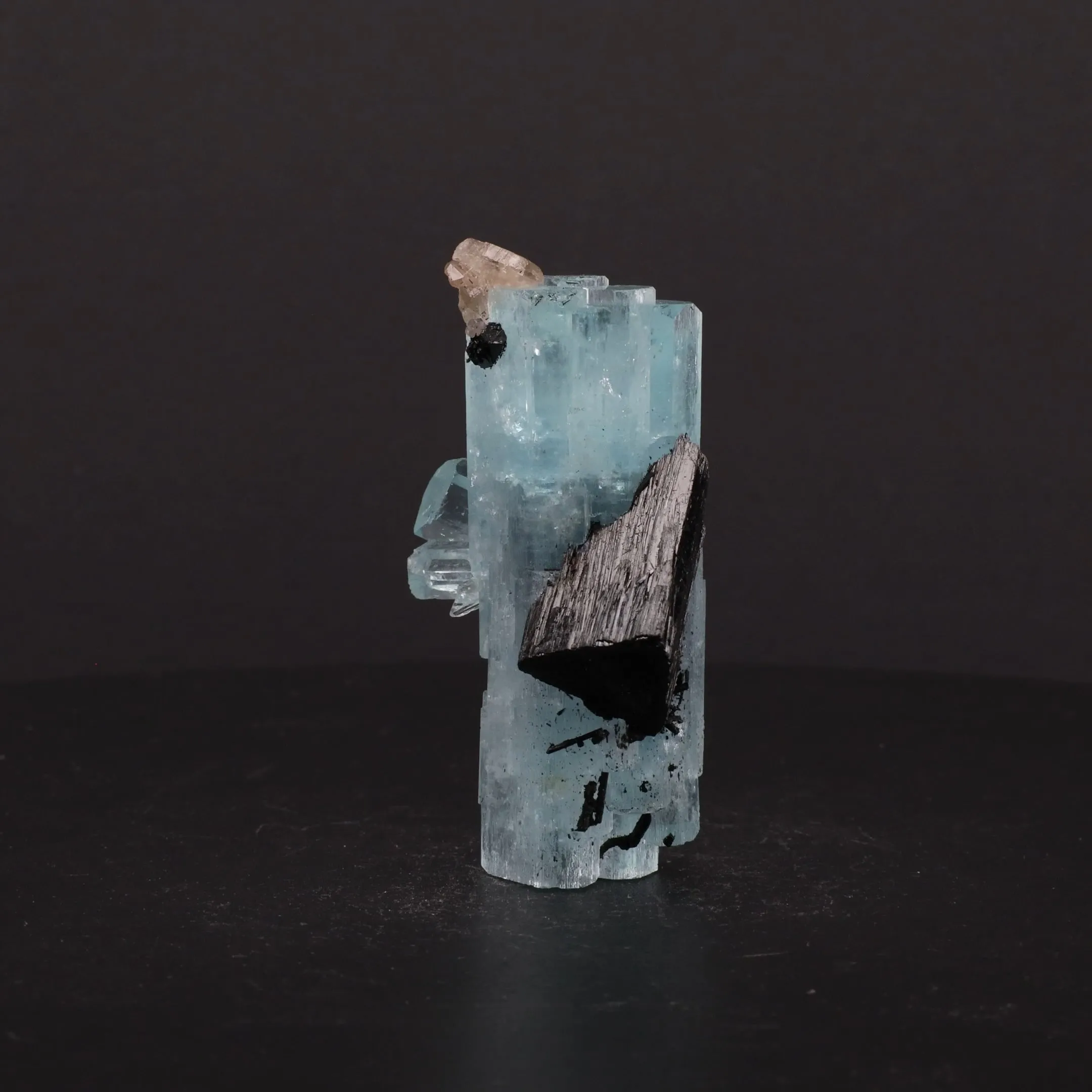 Beryl v. Aquamarine, Schorl - image 2