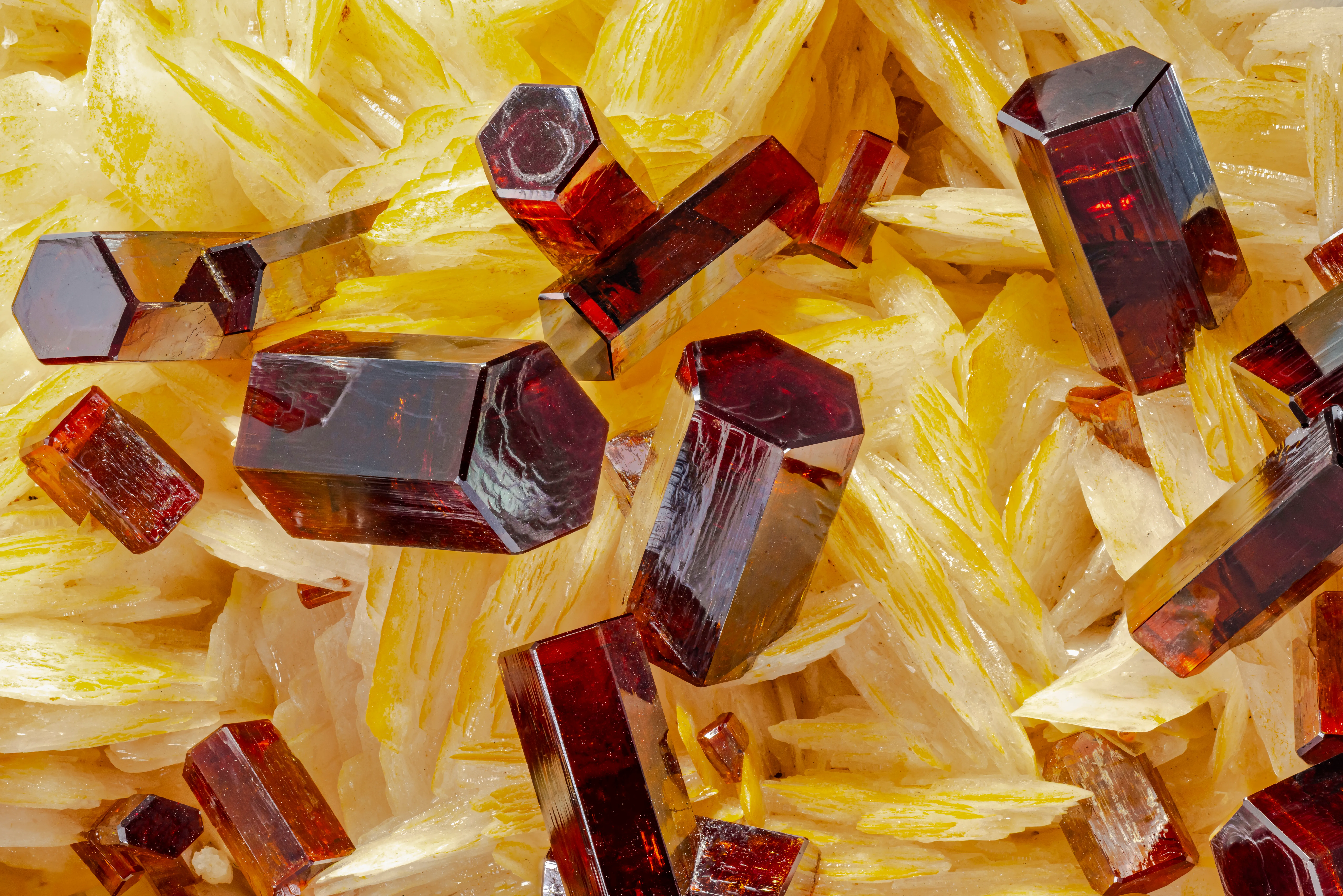 "Beryl" Vanadinite - image 2